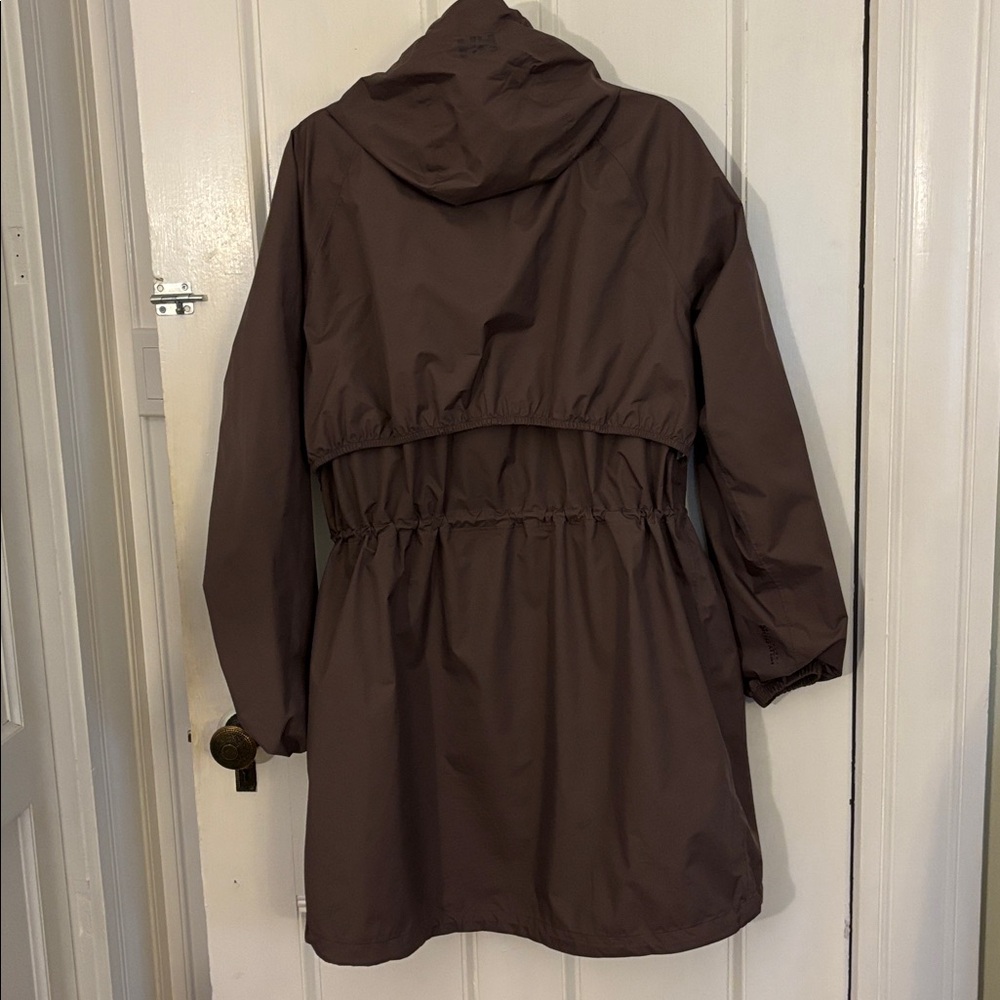 Helly Hansen Women’s Escape Coat - Picture 5 of 6